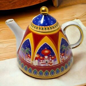 Designer Anthony Mark Hankins Teapot Arabian
Scenes Signed